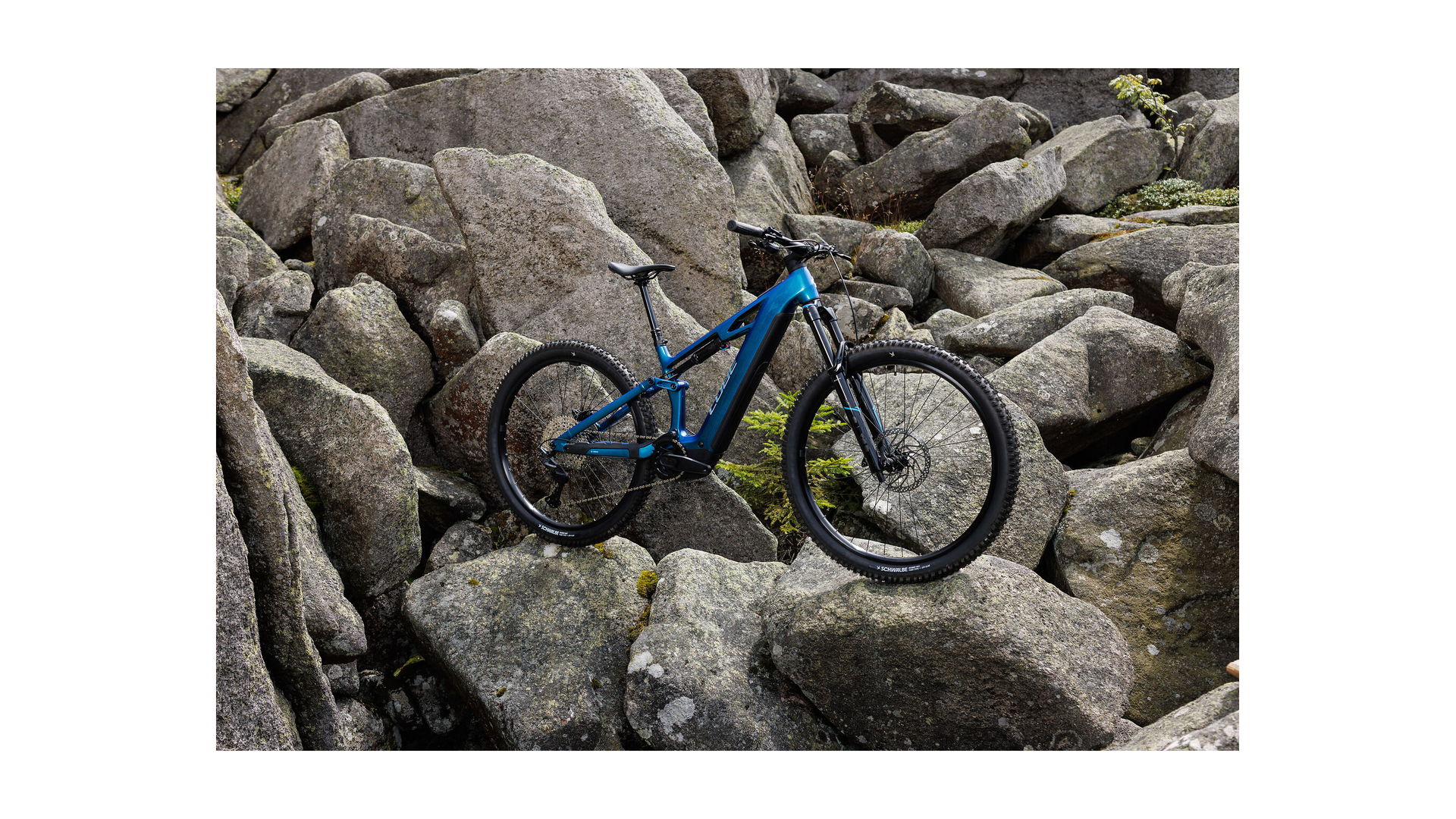 Cube Stereo Hybrid ONE44 HPC Race 800 nebula´n´prizm