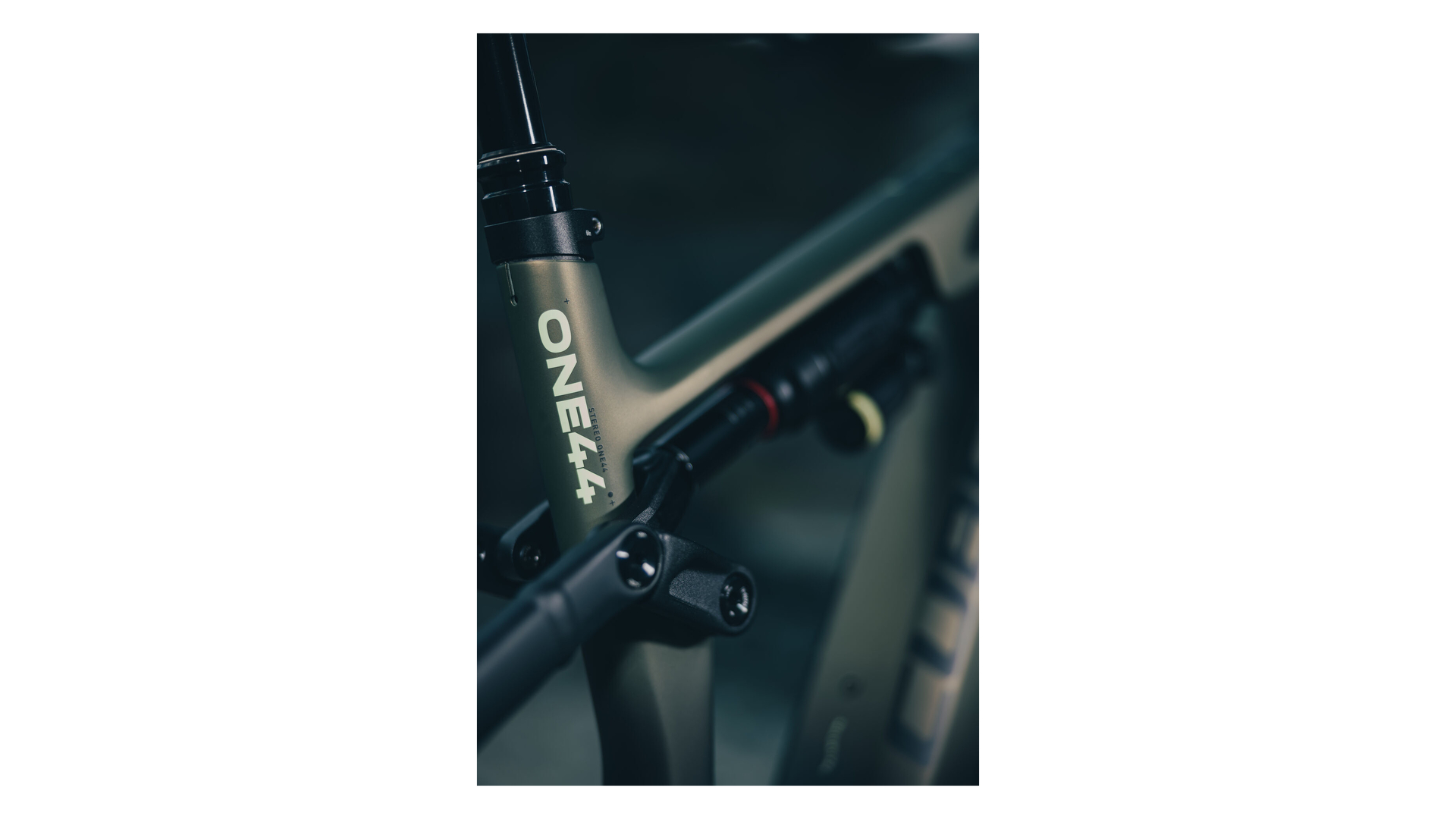 Cube Stereo Hybrid ONE44 HPC TM 800 reedgreen´n´gills