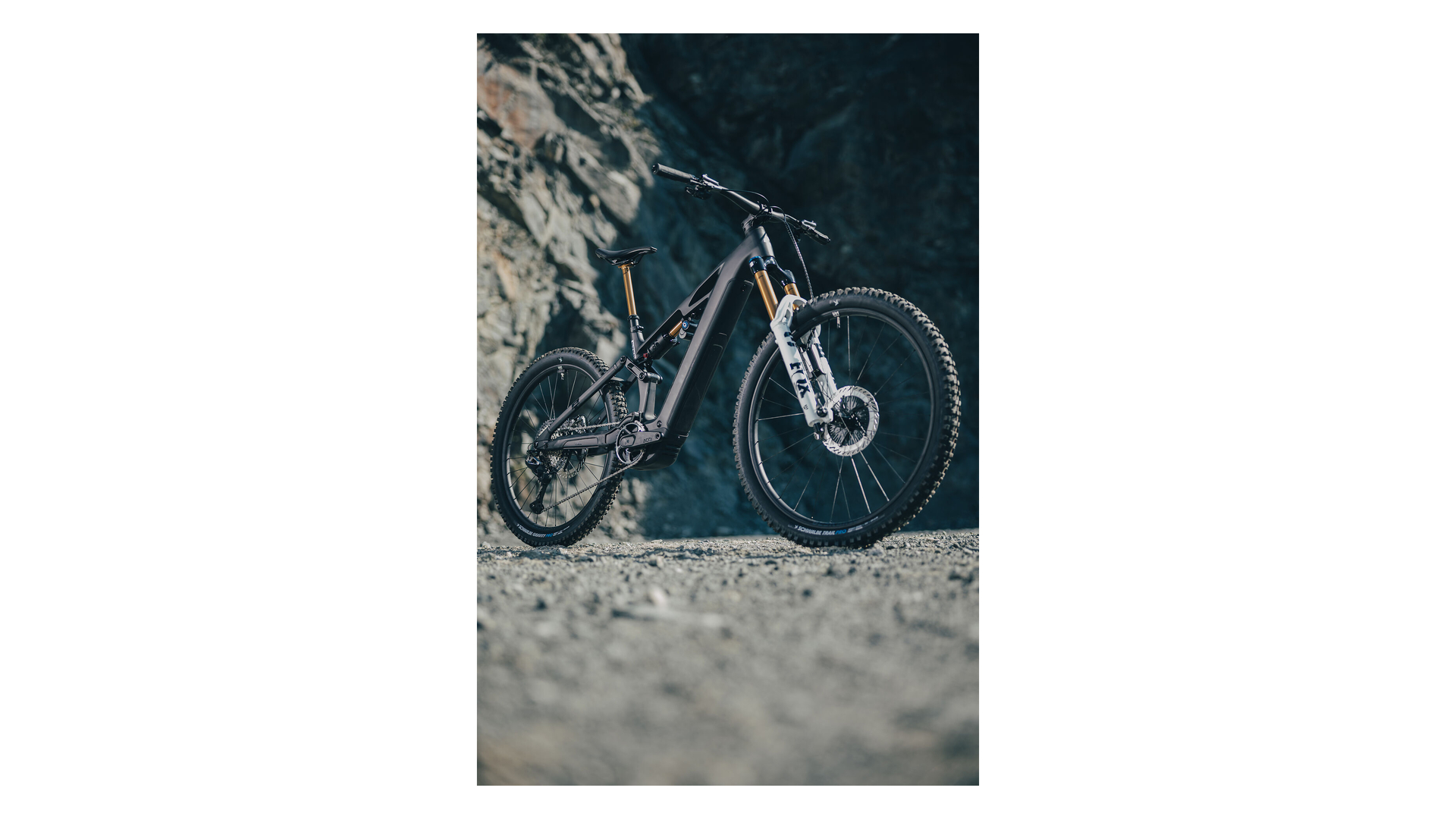Cube Stereo Hybrid ONE77 HPC AT 800 carbon´n´white