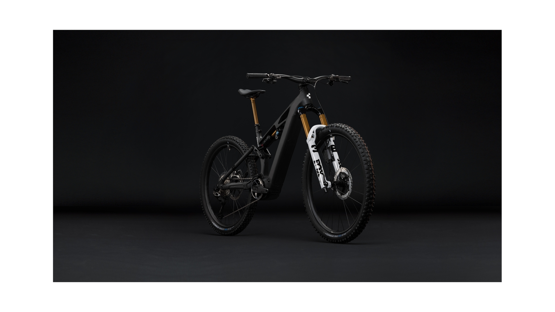 Cube Stereo Hybrid ONE77 HPC AT 800 carbon´n´white