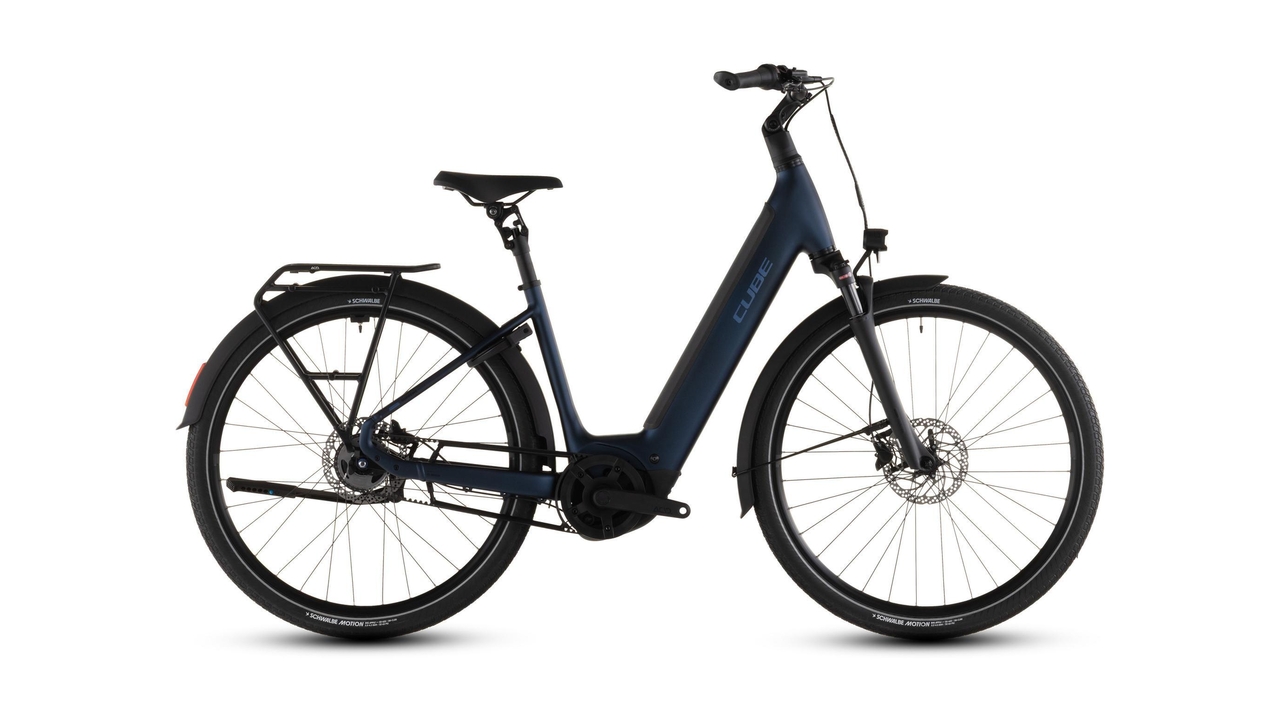 Main image of CUBE CUBE SUPREME HYBRID DELUXE ONE 600 INDIGOBLUE/SWITCH