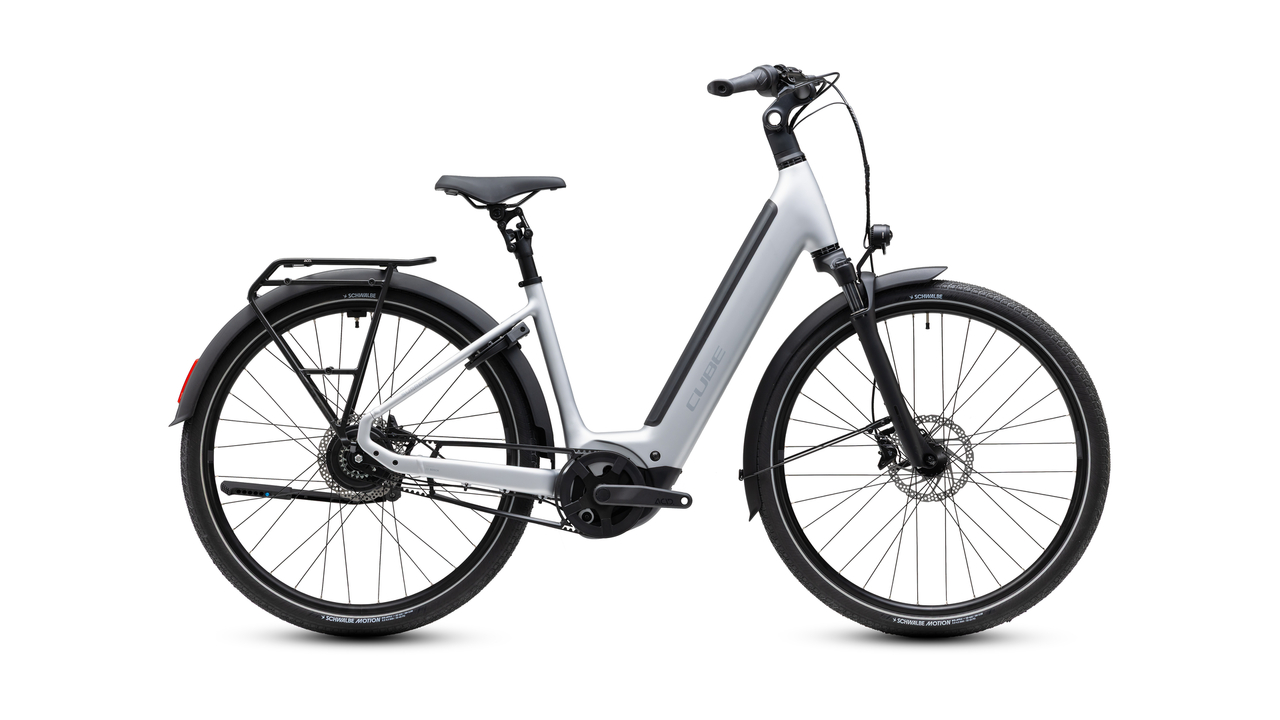 Main image of CUBE Cube Supreme Hybrid Deluxe Pro 600 silverstar´n´reflex