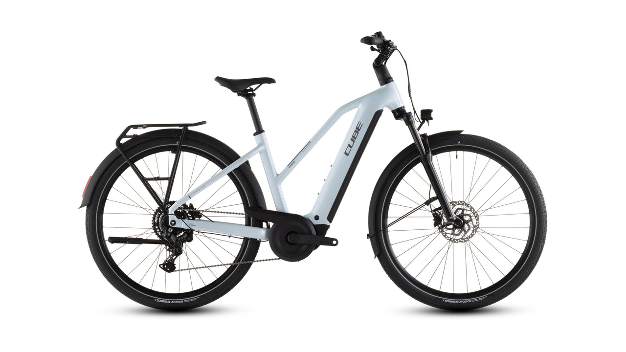 Main image of CUBE CUBE TOURING HYBRID ONE 600 GLACIER/REFLEX