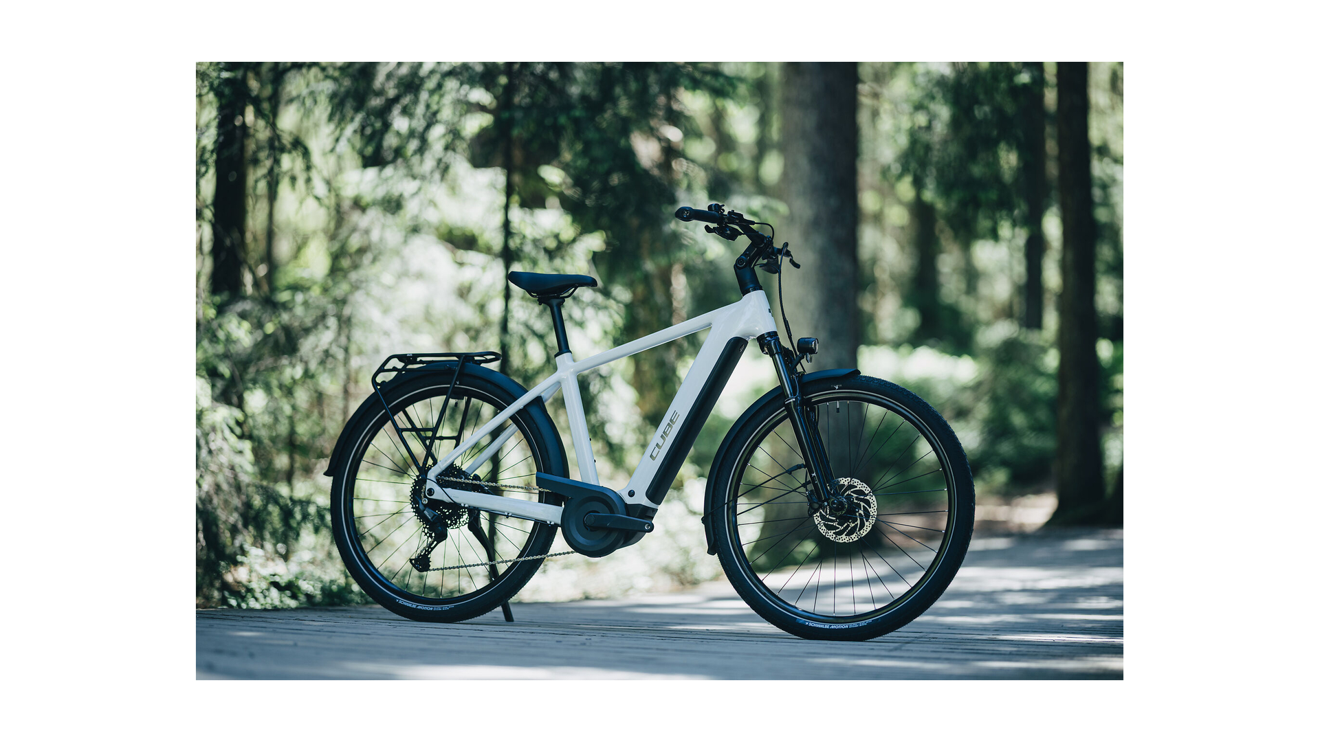 Cube Touring Hybrid ONE 600 metallicwhite´n´chrome