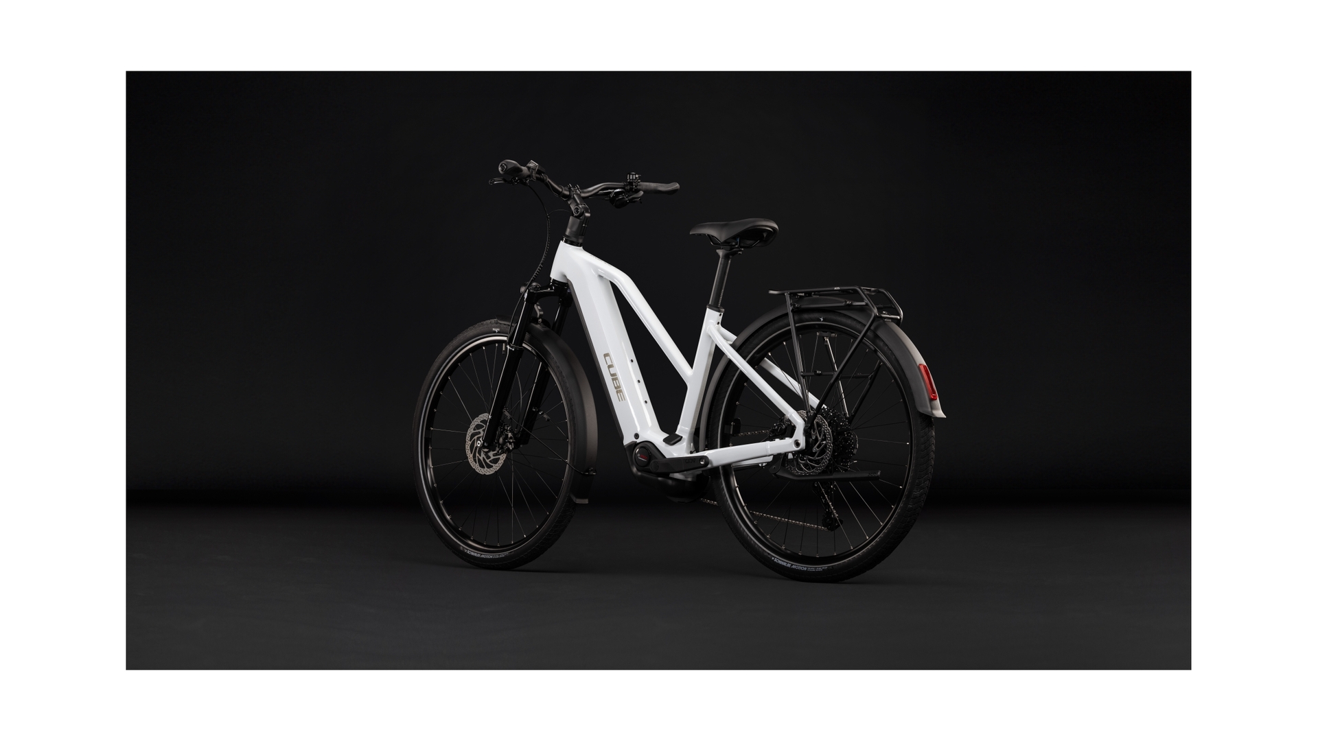 Cube Touring Hybrid ONE 600 metallicwhite´n´chrome