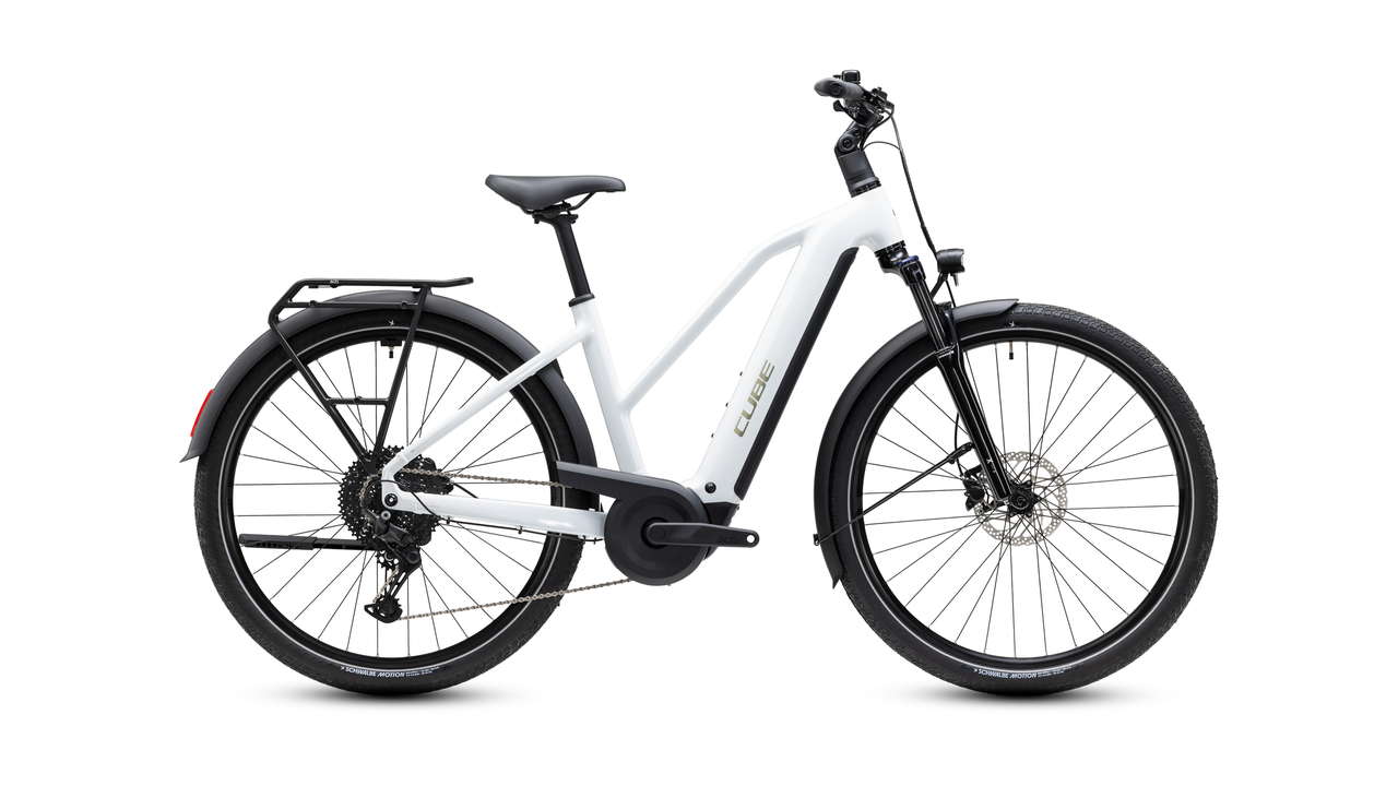Main image of CUBE Cube Touring Hybrid ONE 600 metallicwhite´n´chrome