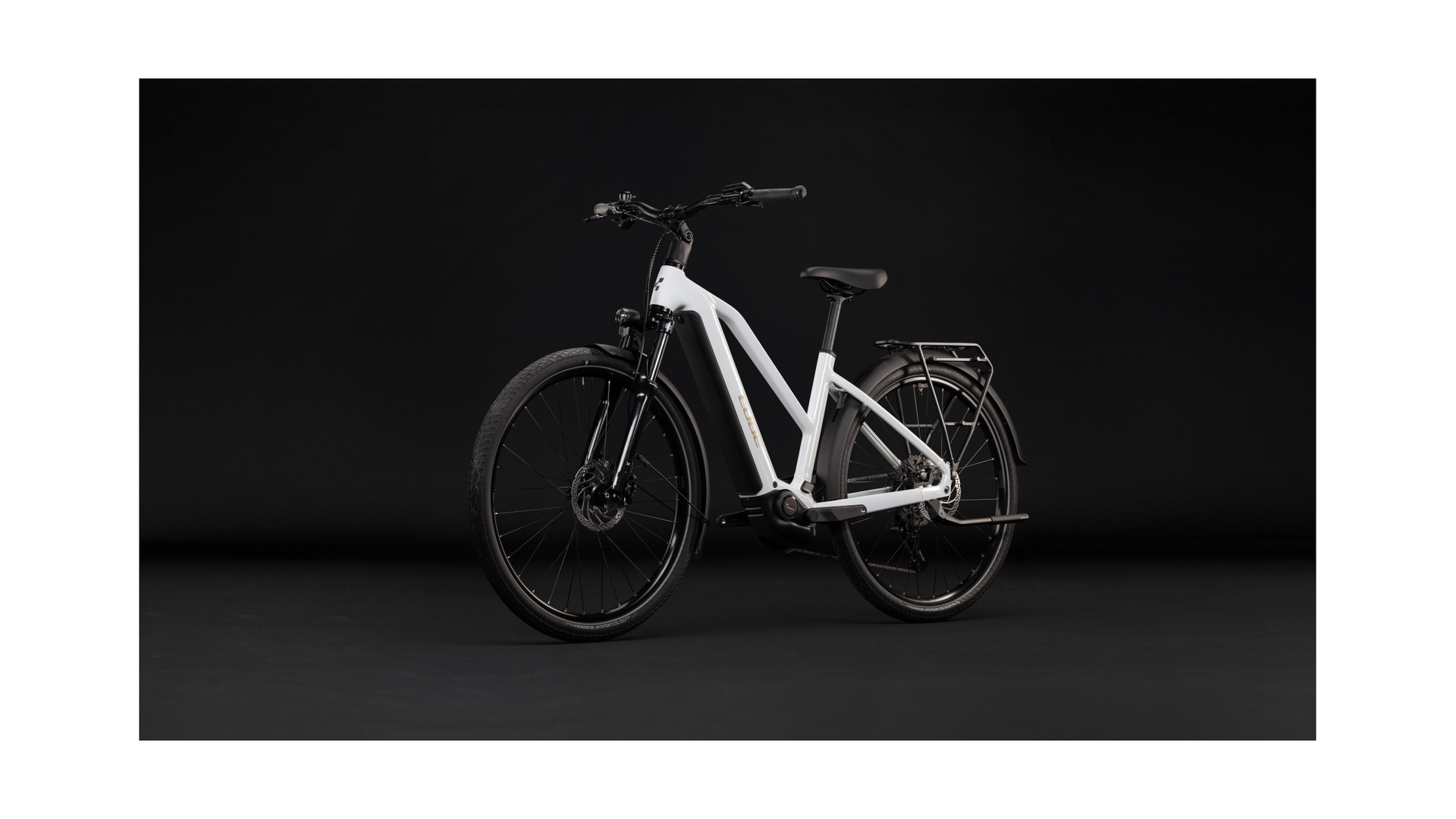 Cube Touring Hybrid ONE 600 metallicwhite´n´chrome