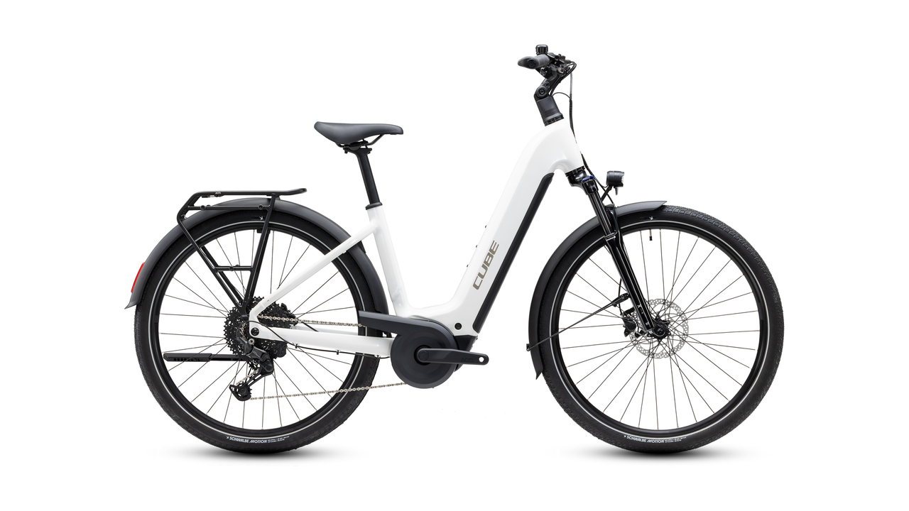 Main image of CUBE Cube Touring Hybrid ONE 600 metallicwhite´n´chrome