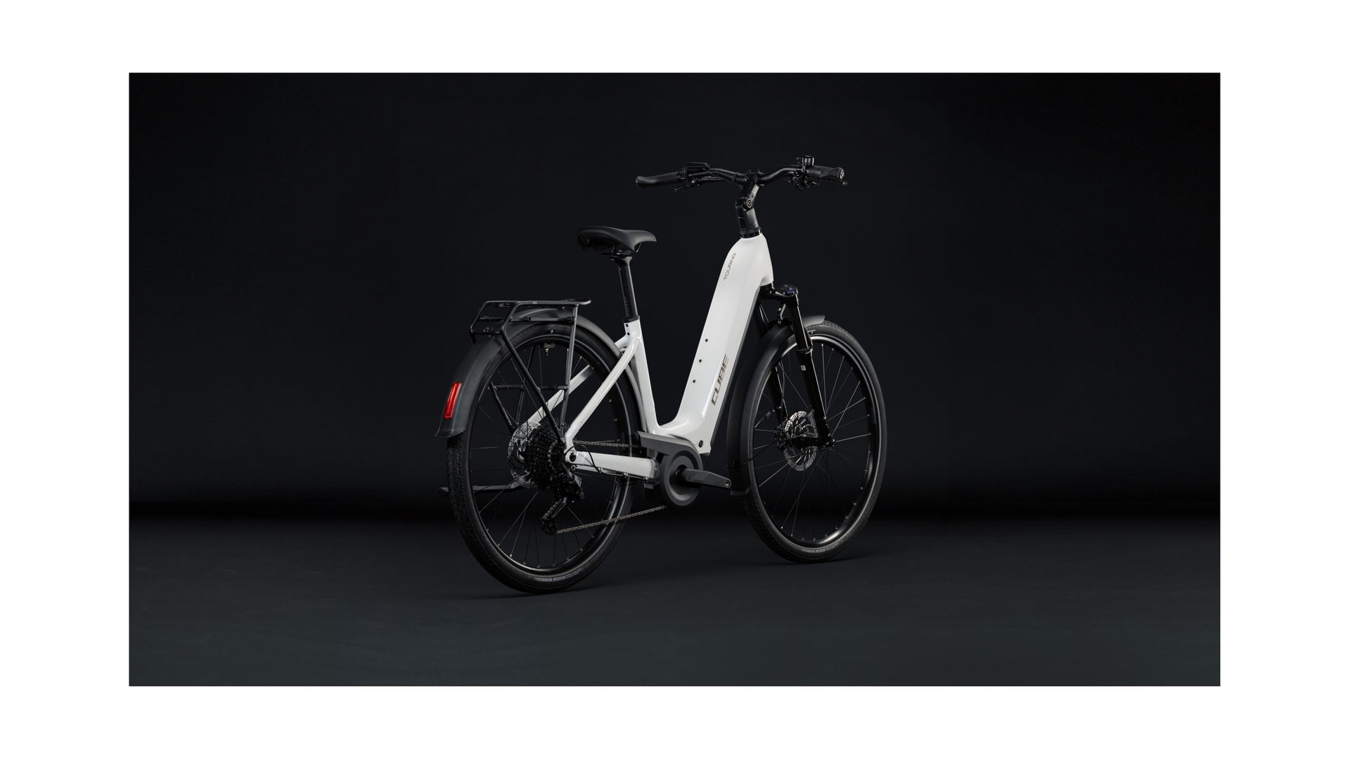 Cube Touring Hybrid ONE 600 metallicwhite´n´chrome