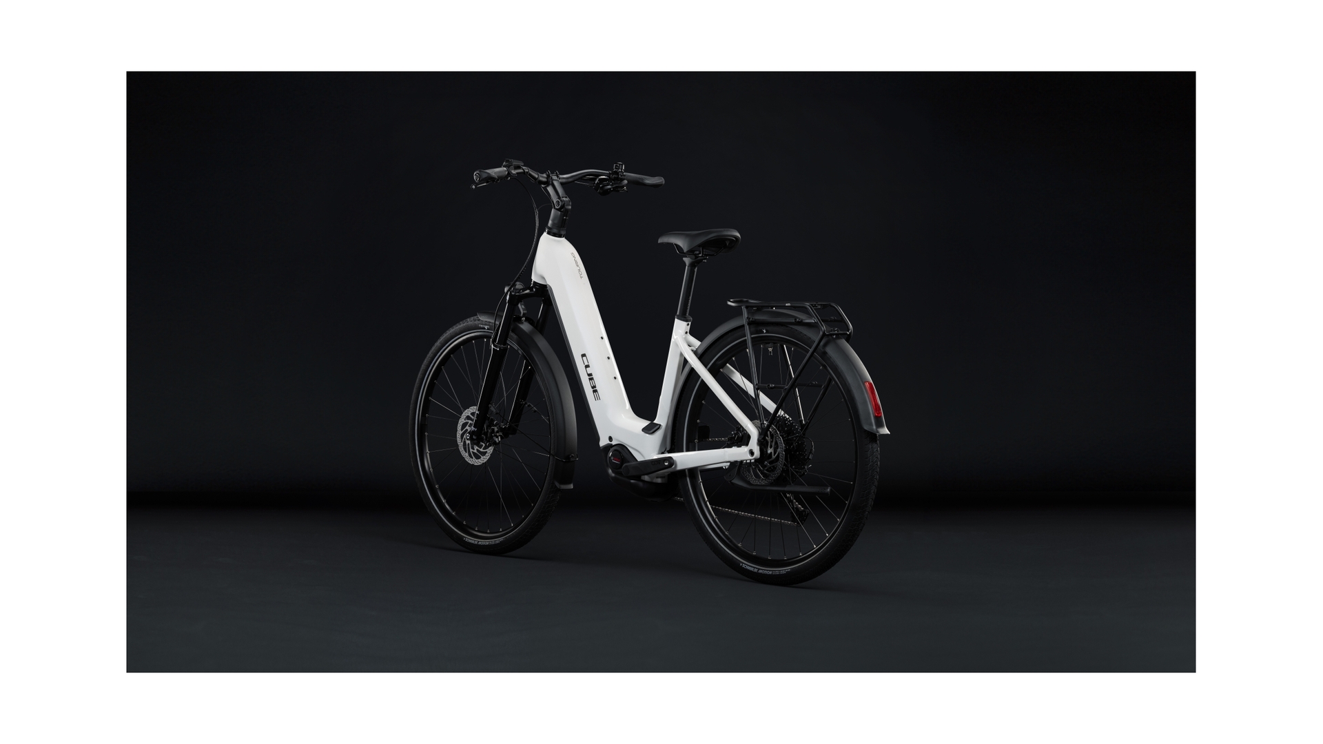 Cube Touring Hybrid ONE 600 metallicwhite´n´chrome