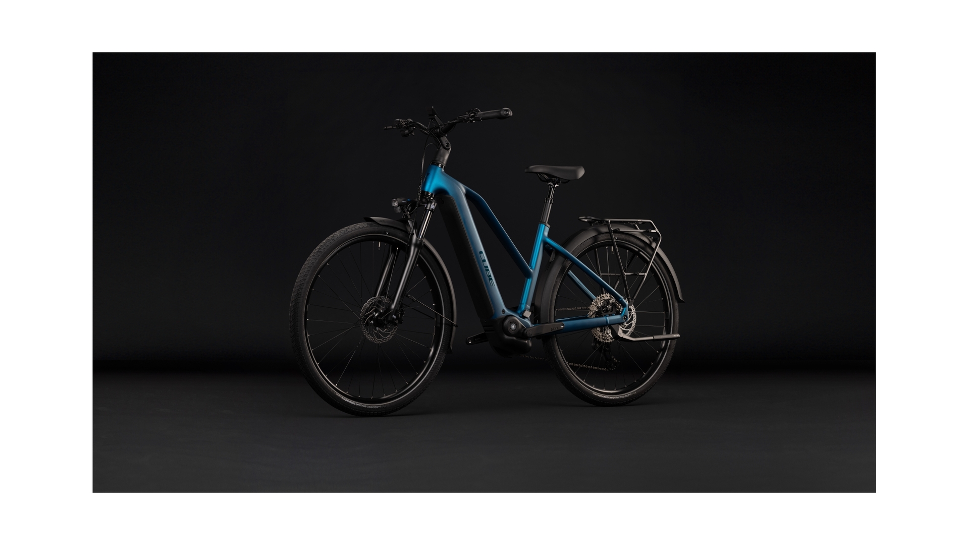 Cube Touring Hybrid Pro 800 electricblue´n´prizm