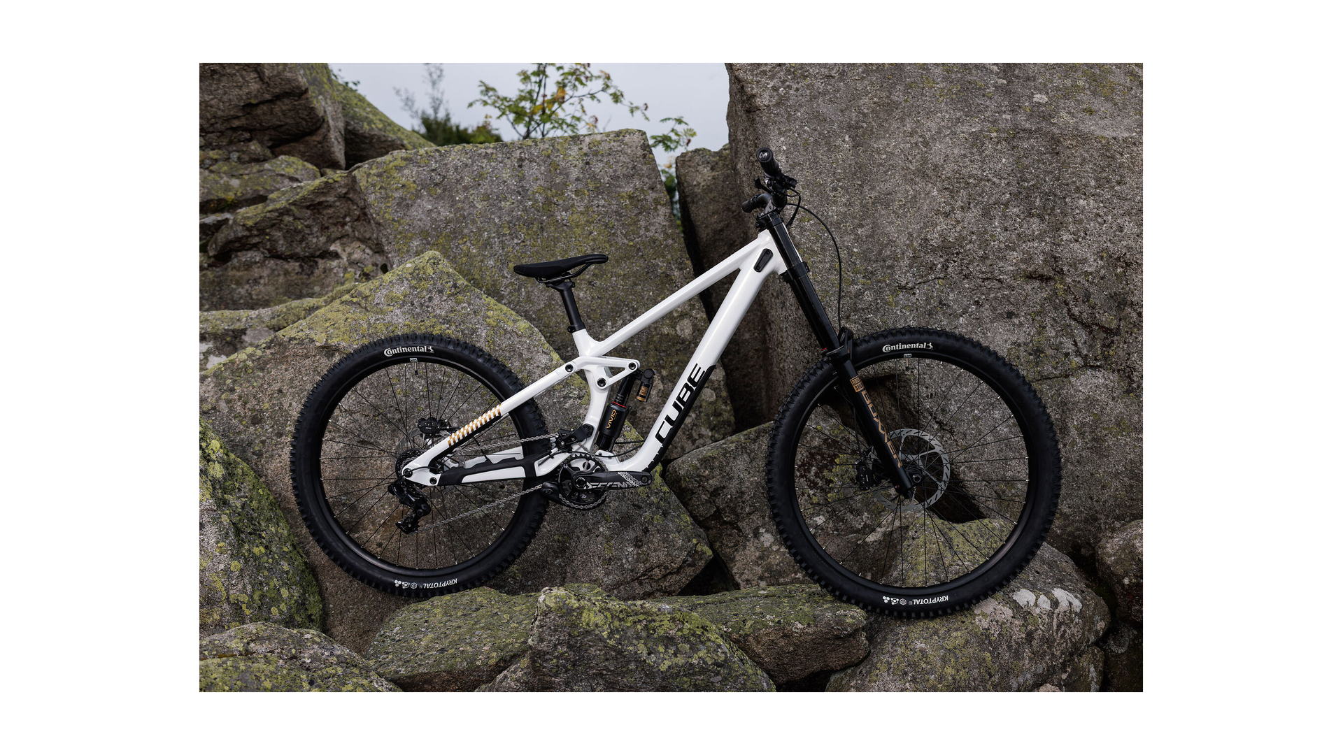 Cube TWO15 Race powdergold´n´black